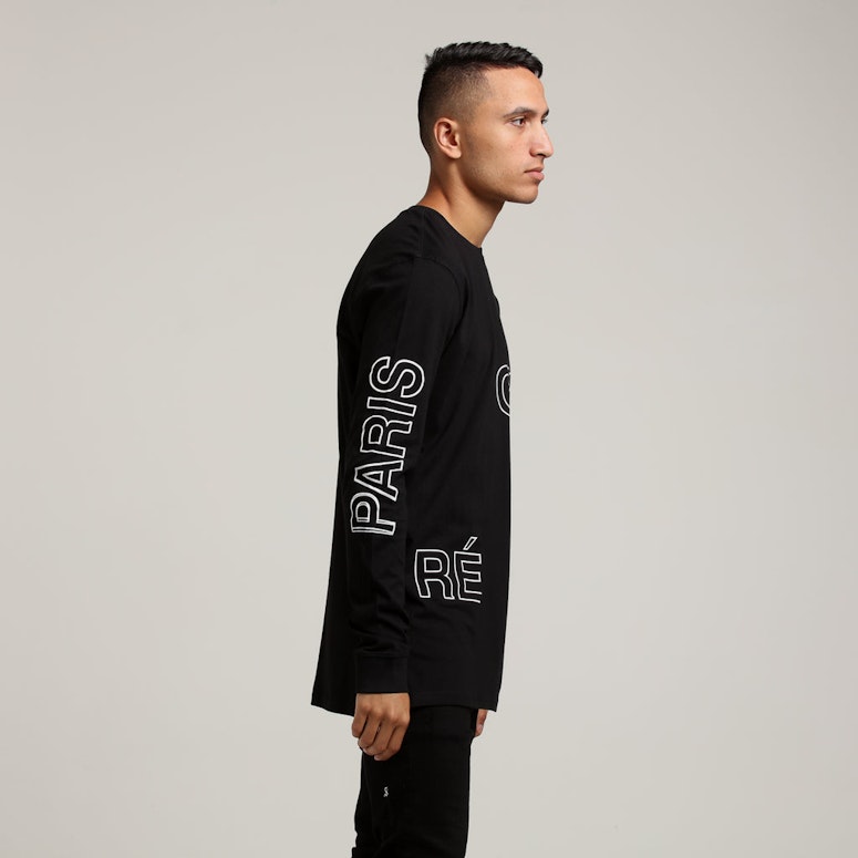 Carré Placement Divise LS Tee Black