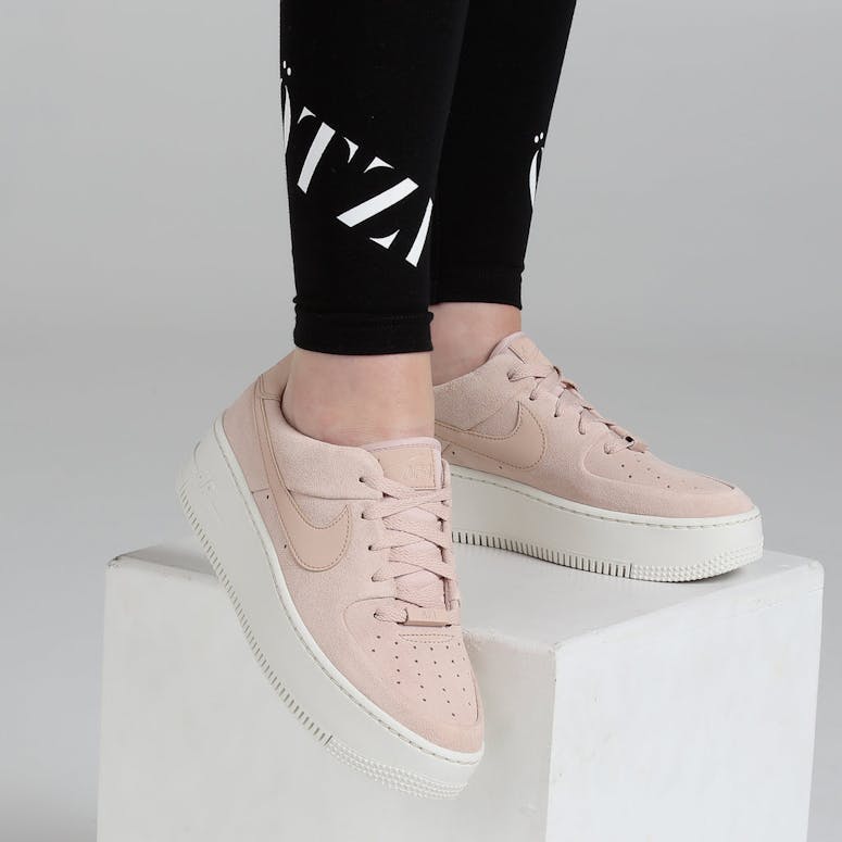Nike Women's Air Force 1 Sage Low Beige/White