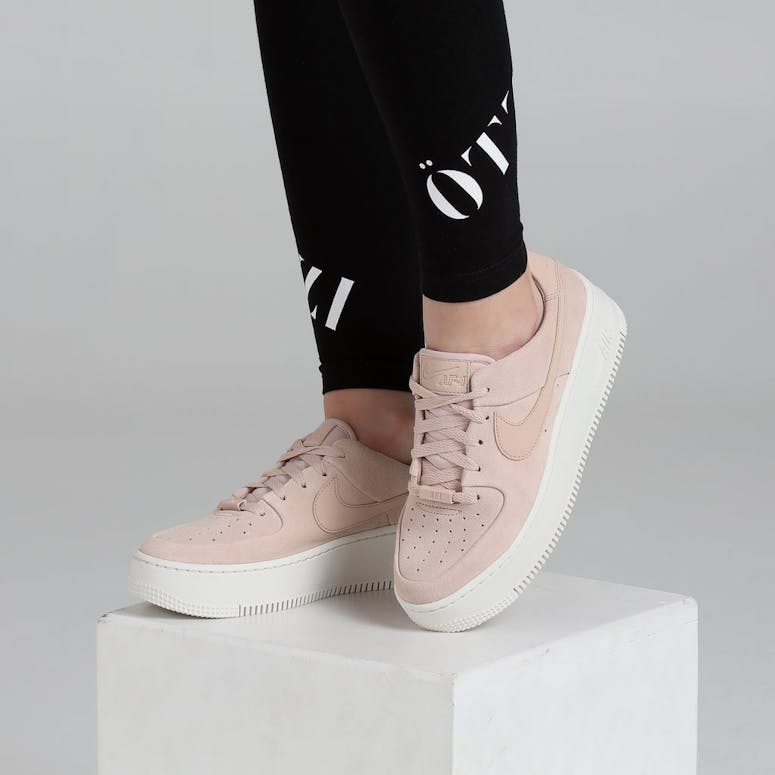 Nike Women's Air Force 1 Sage Low Beige/White