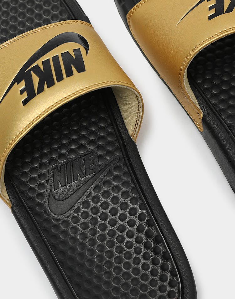 Nike WOMEN'S BENASSI
