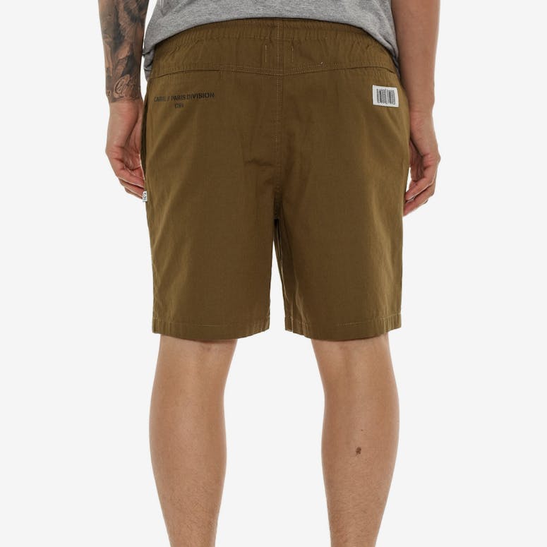 Carré Division Slide Short Olive