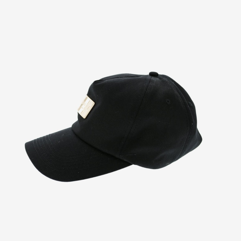 Centre Metal Badge Strapback Black