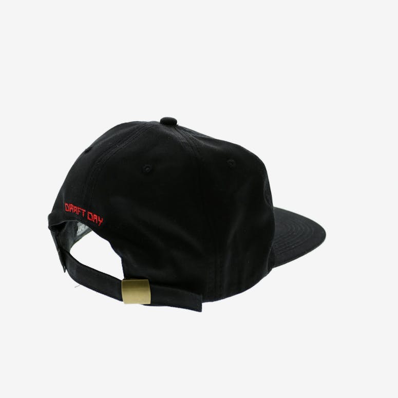 Middle Man 5 Panel Strapback Black