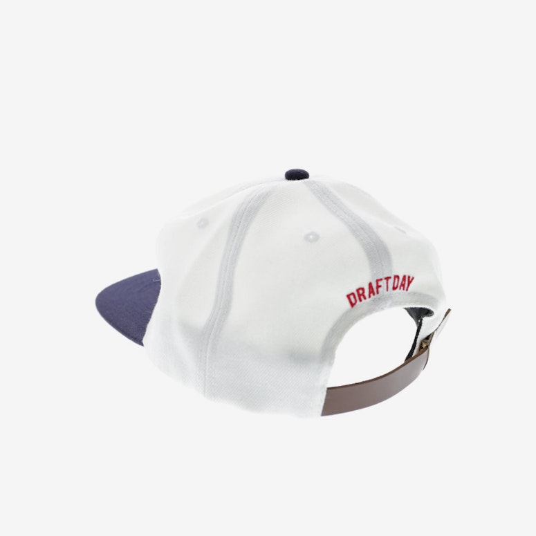 Doug 5 Panel Leather Strapback White/navy