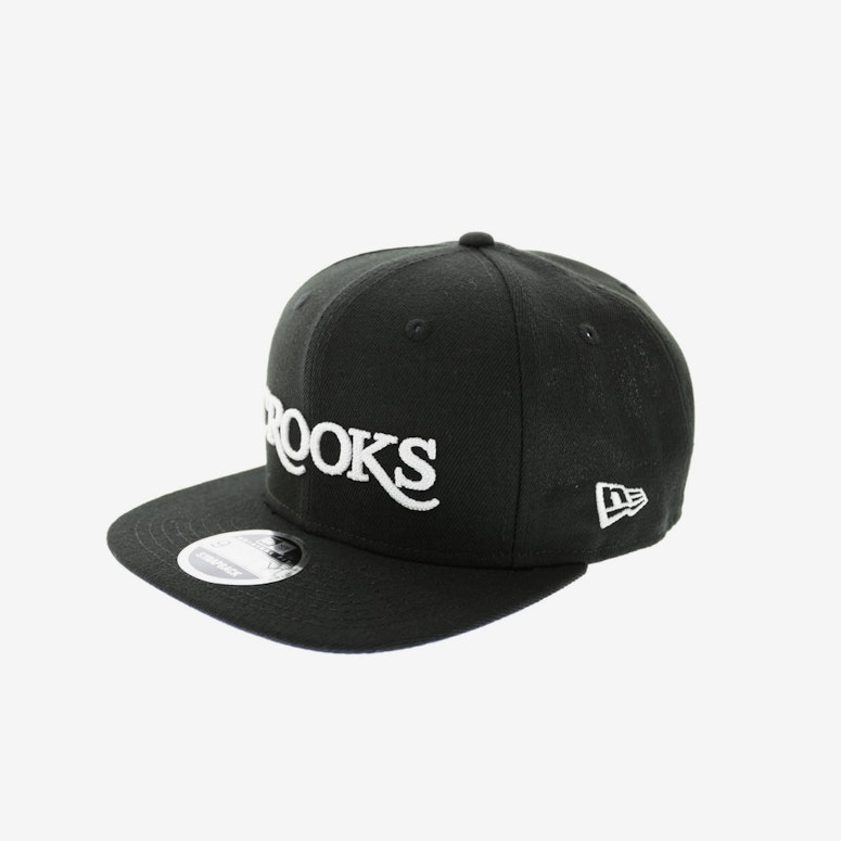 Crooks & Castles Serif Strapback Black