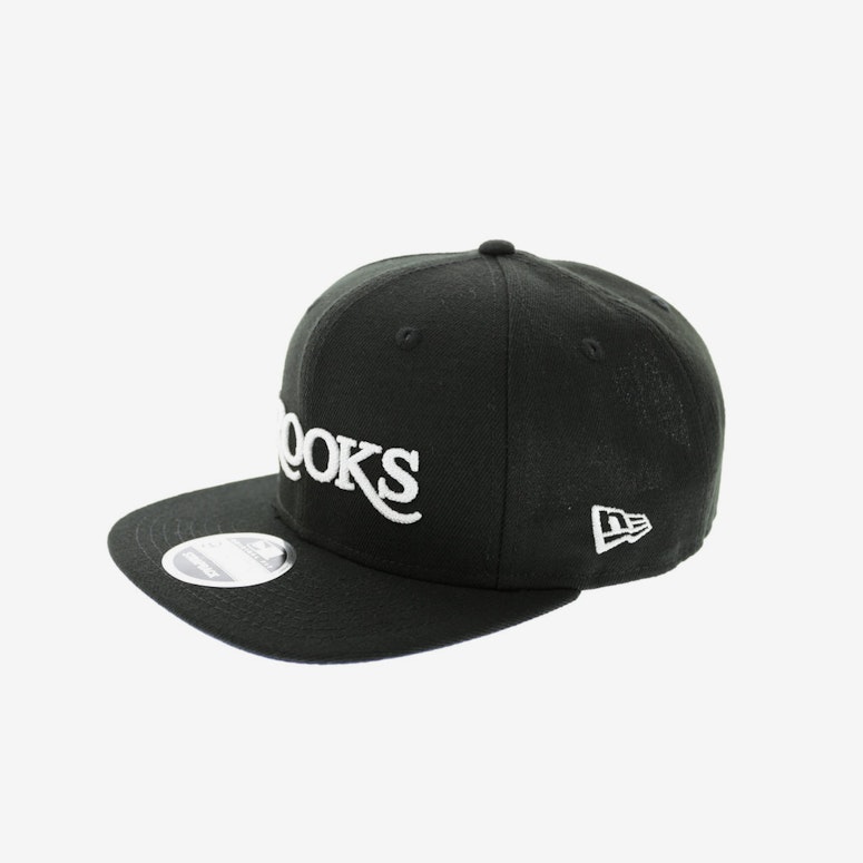 Crooks & Castles Serif Strapback Black