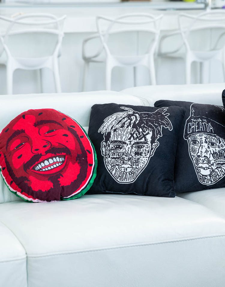 Pillow 9 Black/White