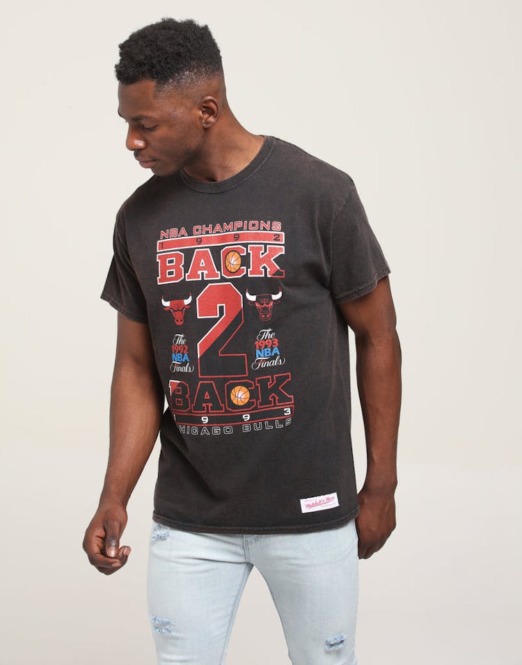 Mitchell & Ness Chicago Bulls B2B Vintage Champ Tee Black