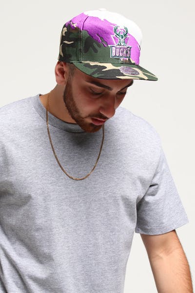 Mitchell & Ness Milwaukee Bucks Camo Paintbrush Snapback Purple/Grey
