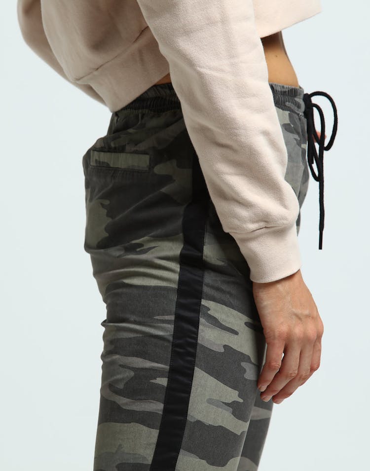 Nana Judy Women's Sahara Jogger Green Camo