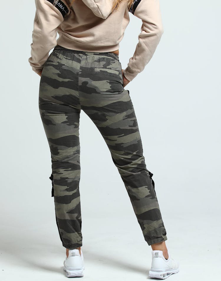 Nana Judy Women's Sahara Jogger Green Camo