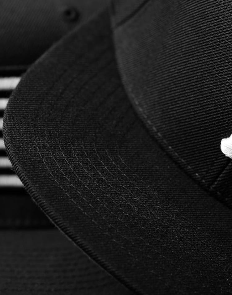B Logo Snapback Black