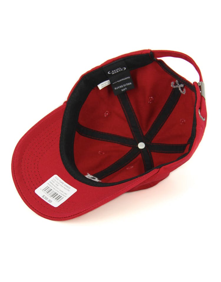 Invader Precurve Strapback Dark Red