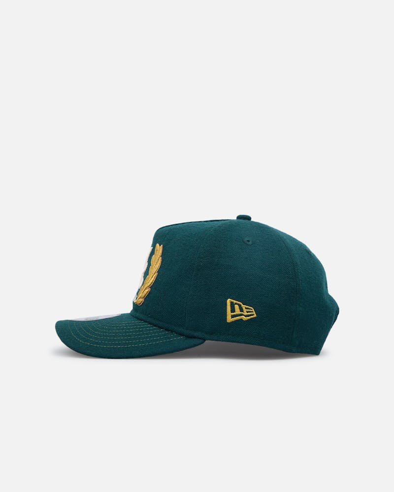 New Era Atlanta Braves 'Heritage Golf' Pre-Curved Golfer Snapback Cilantro Green