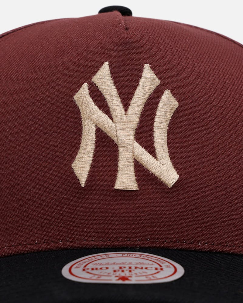 Mitchell & Ness New York Yankees 'MLB Burgundy' Pro Pinch Snapback Burgundy