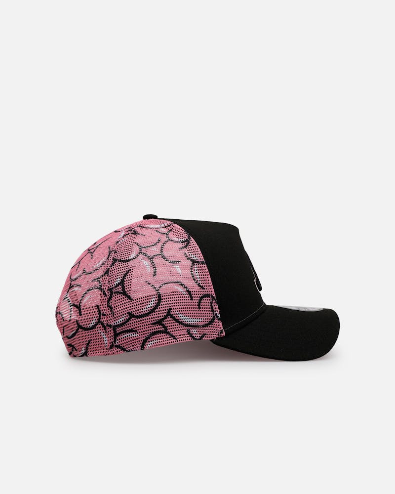New Era Atlanta Braves 'Thoughtful' 9FORTY A-Frame Trucker Snapback Black/Pink