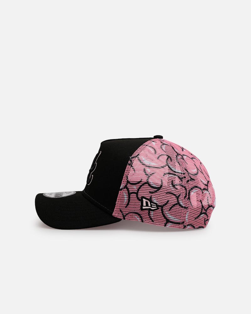 New Era Atlanta Braves 'Thoughtful' 9FORTY A-Frame Trucker Snapback Black/Pink
