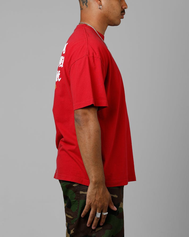 Loiter Made Me Puff Print T-Shirt Red