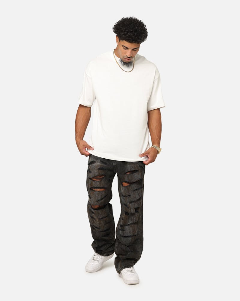 MNML Ultra Baggy Thrashed Denim Jeans Black