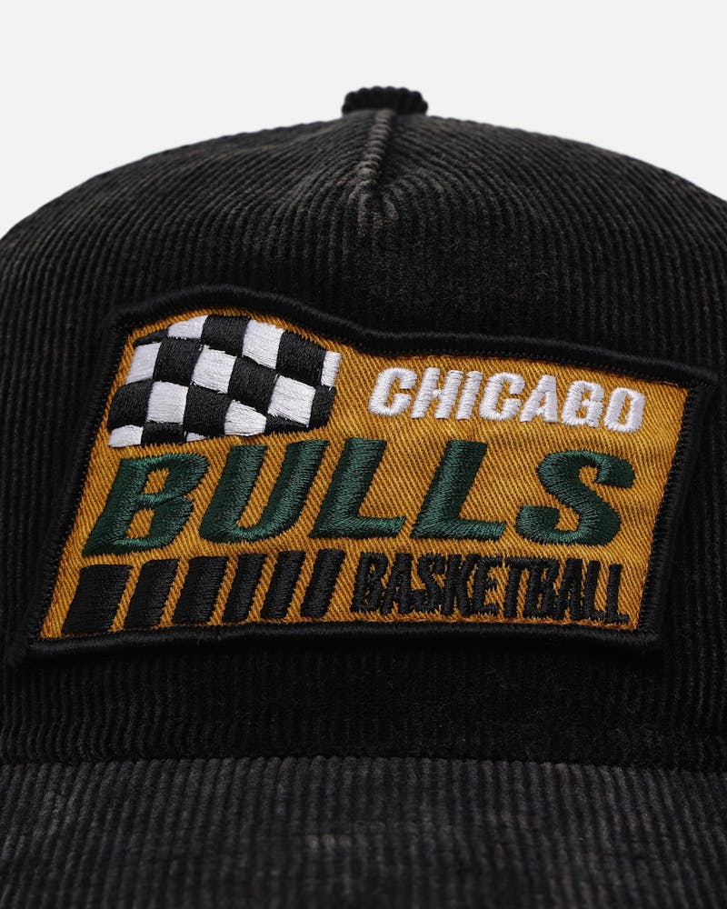 New Era Chicago Bulls 'Washed Cord Racer' Corduroy Golfer Trucker Snapback Washed Black