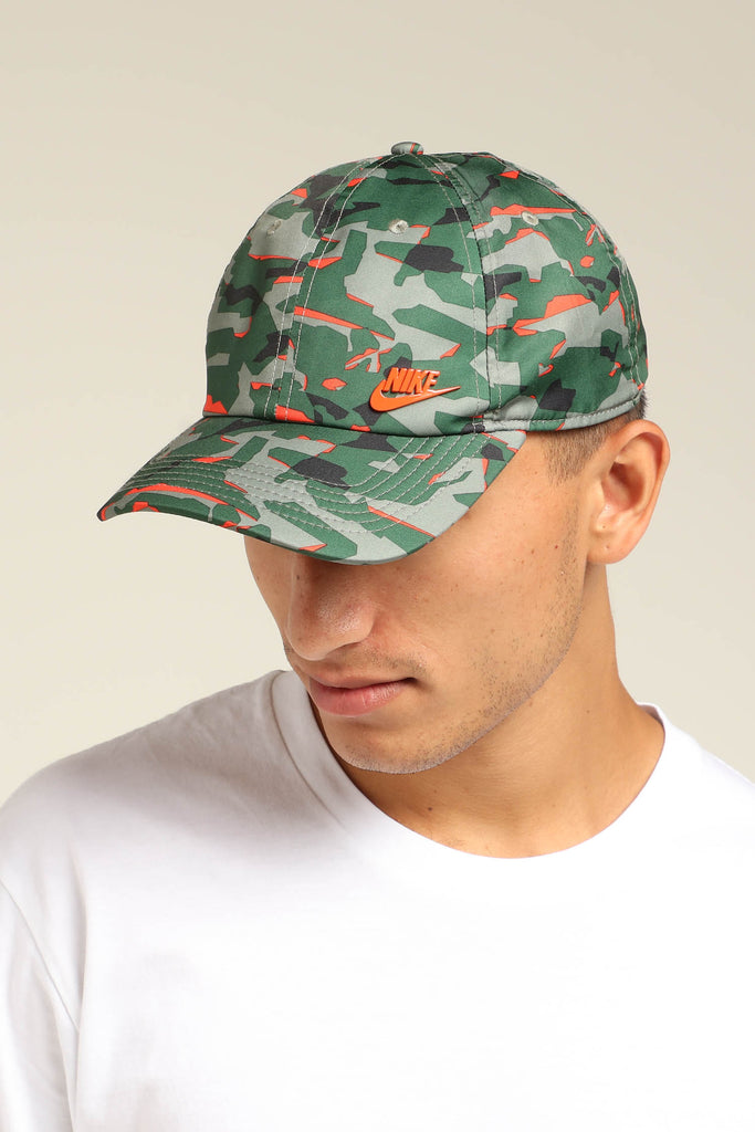 camo cap nike