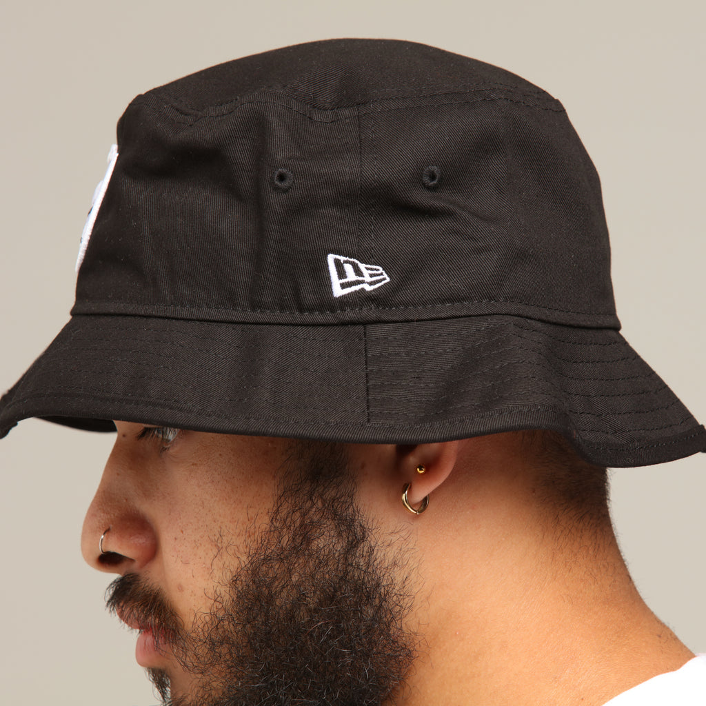 new era essential bucket hat