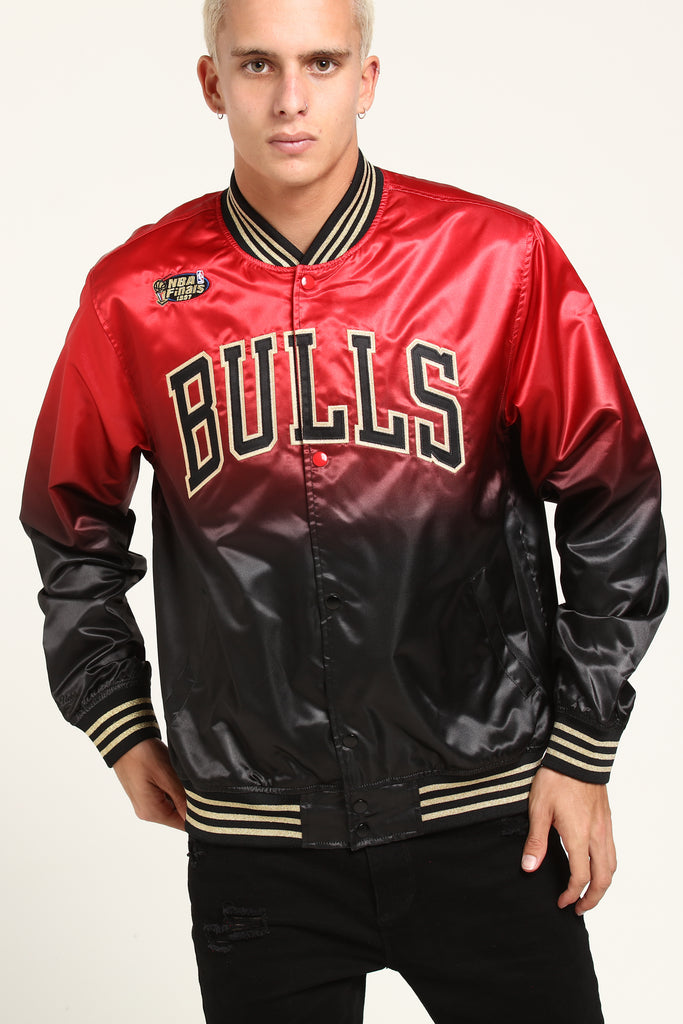 mitchell and ness bulls satin jacket