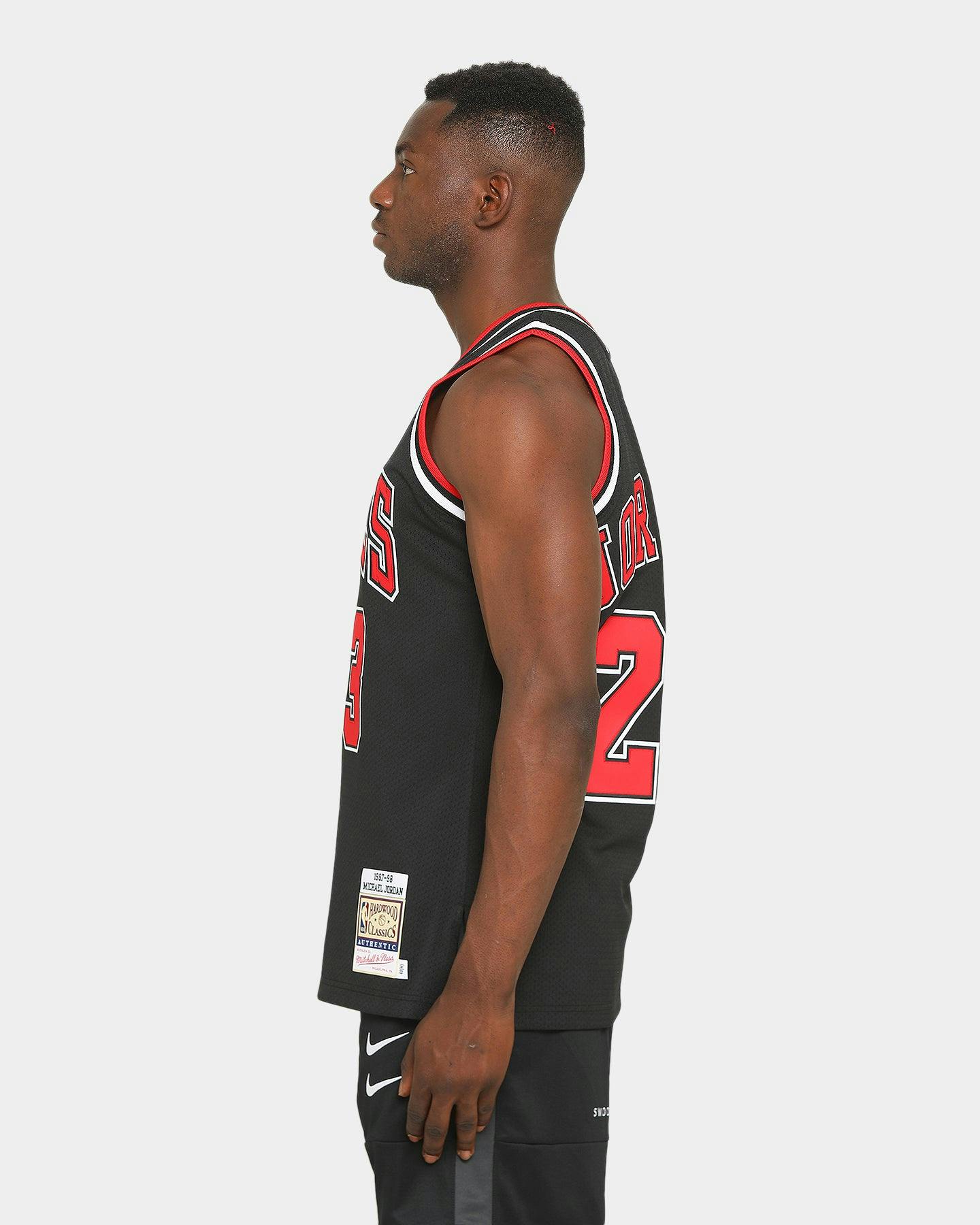 michael jordan mitchell and ness jersey 97 98