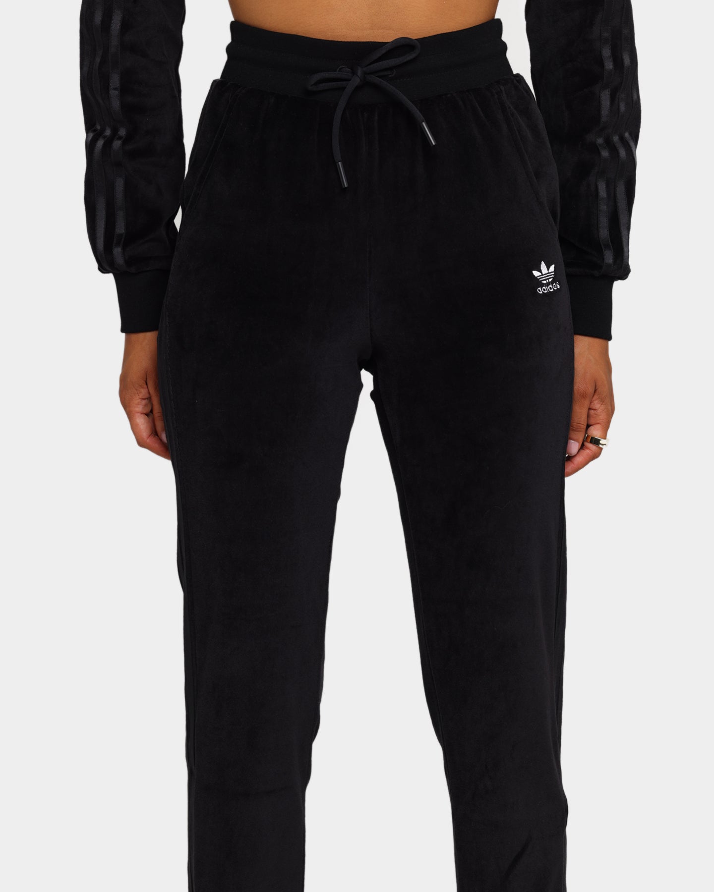 black slim joggers womens