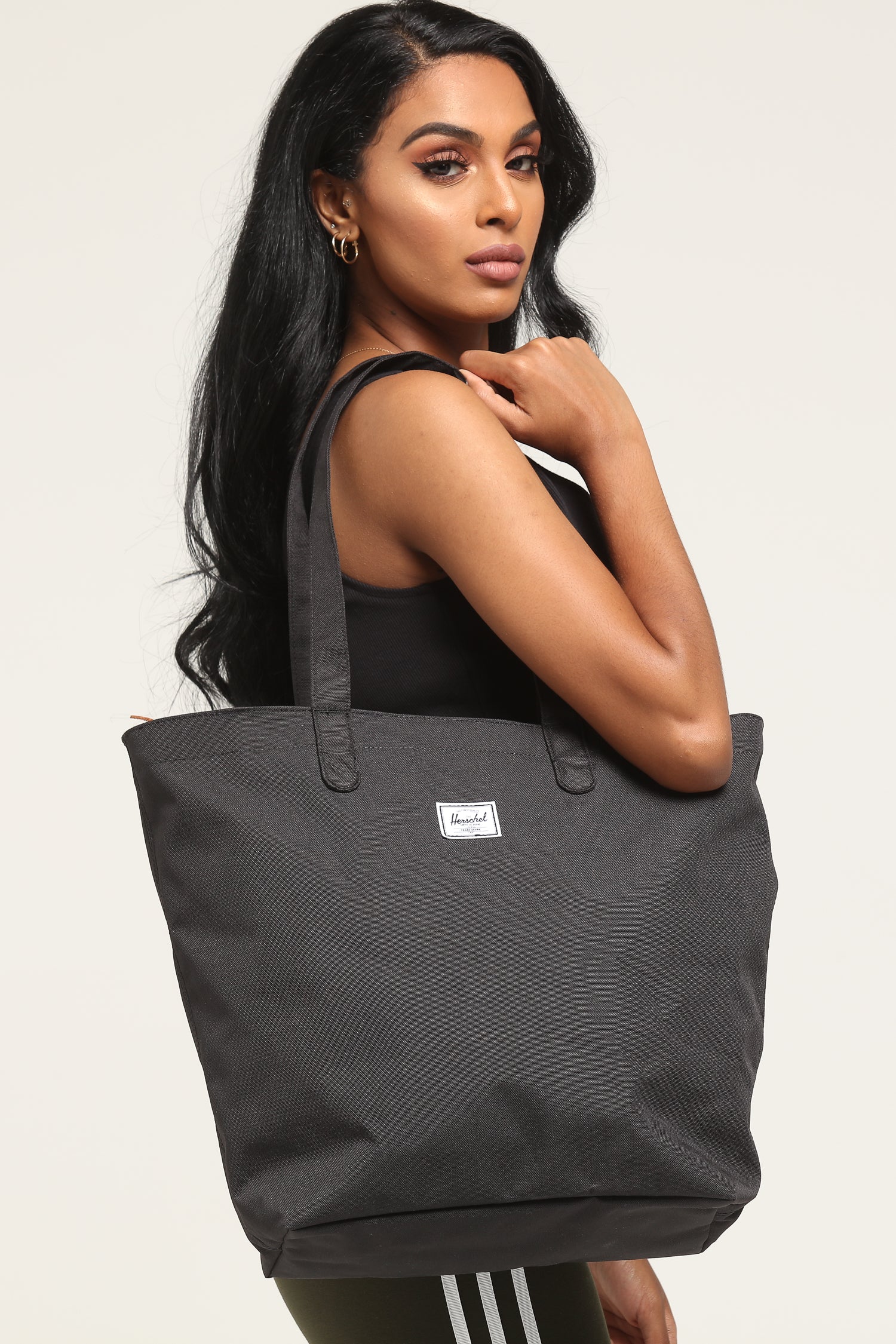 mica tote herschel