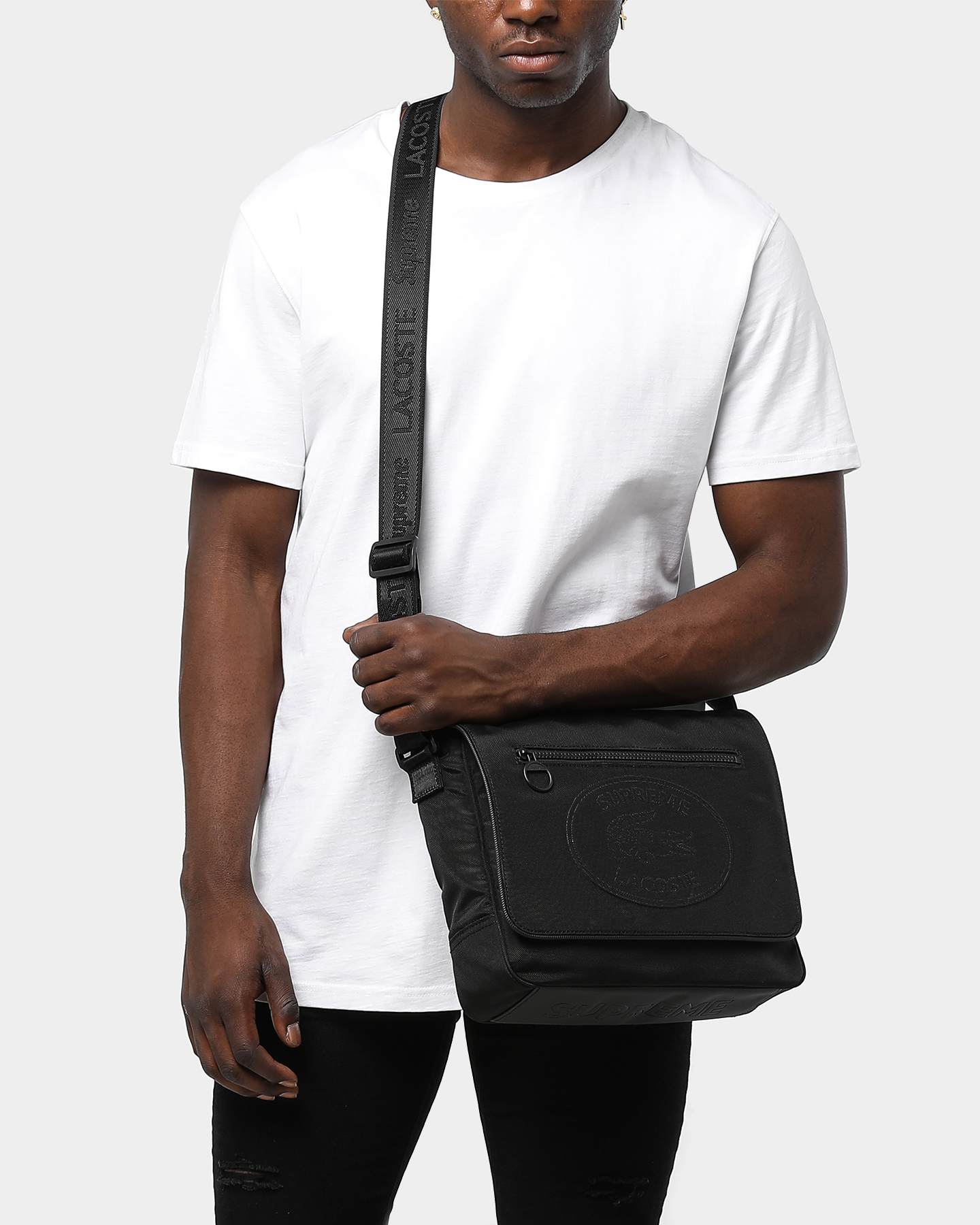 lacoste small messenger bag