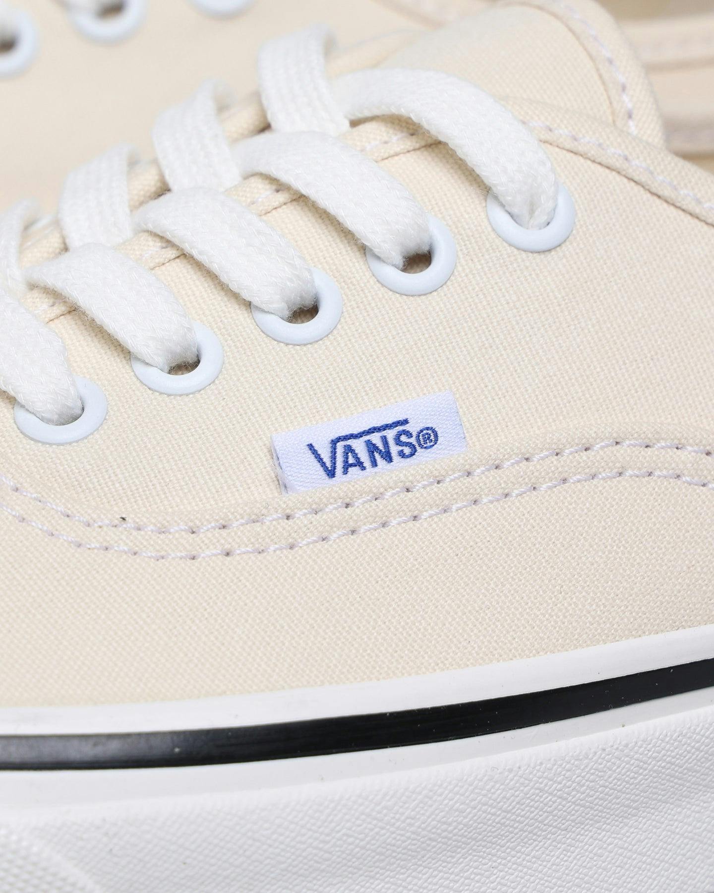 vans authentic 44 dx anaheim factory classic white