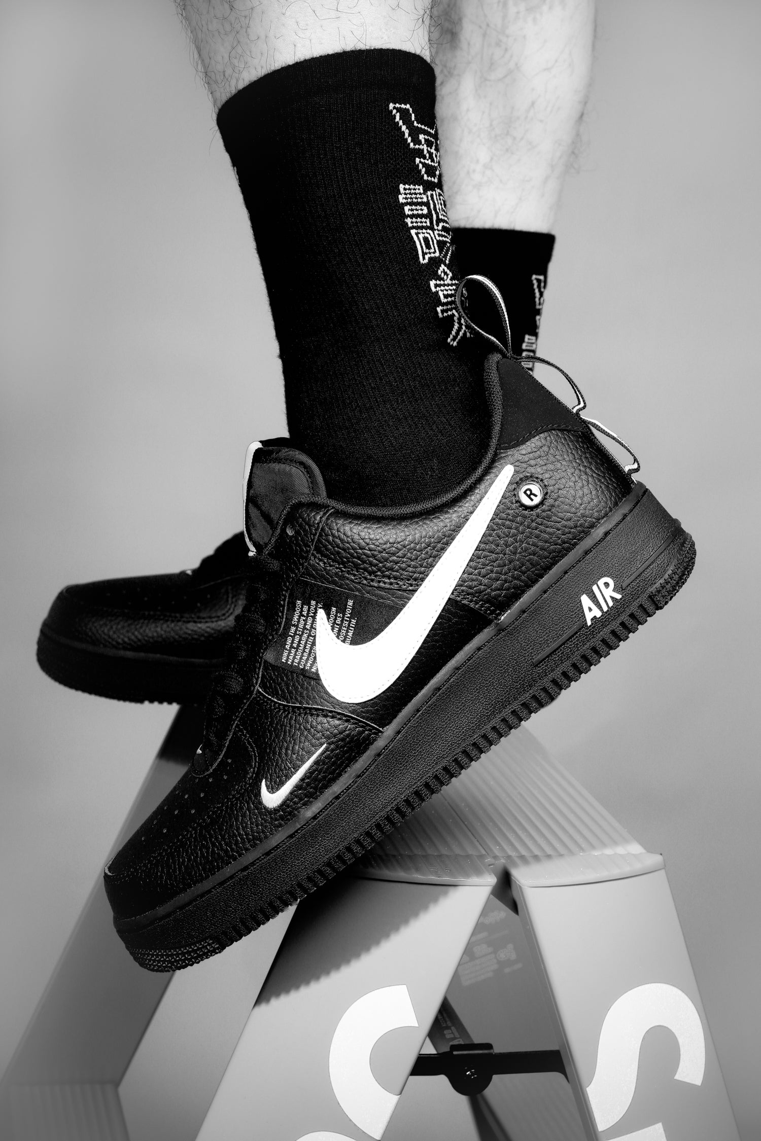 air force 1 lv8 utility black