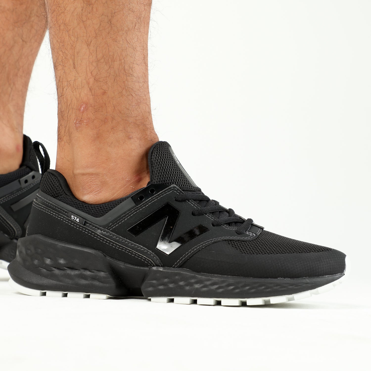 new balance 574s white