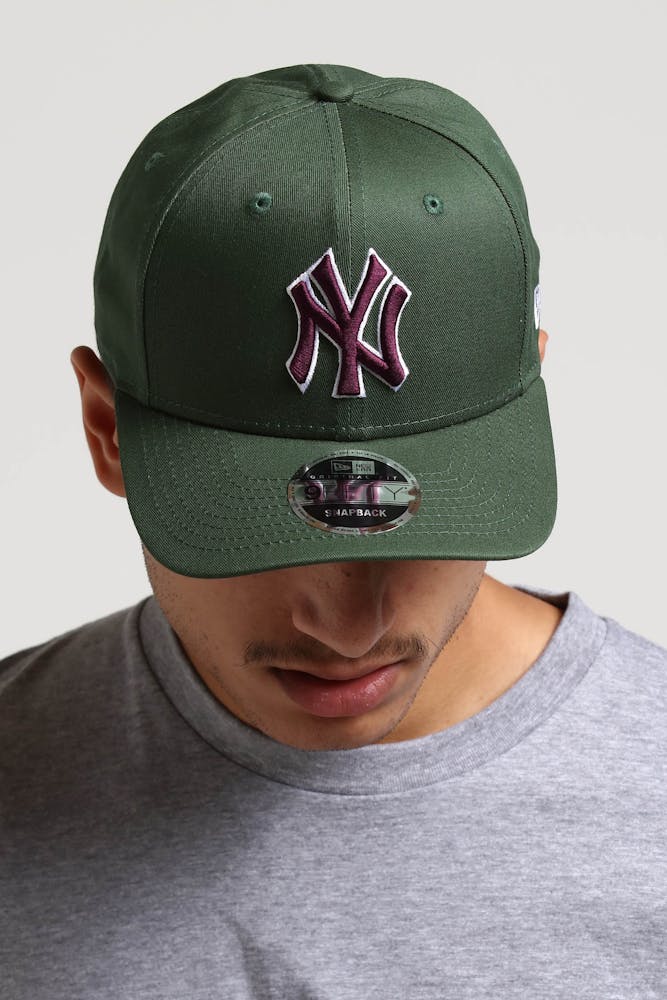 New Era New York Yankees 9fifty Original Fit Precurved Snapback Green Burgundy Culture Kings Us
