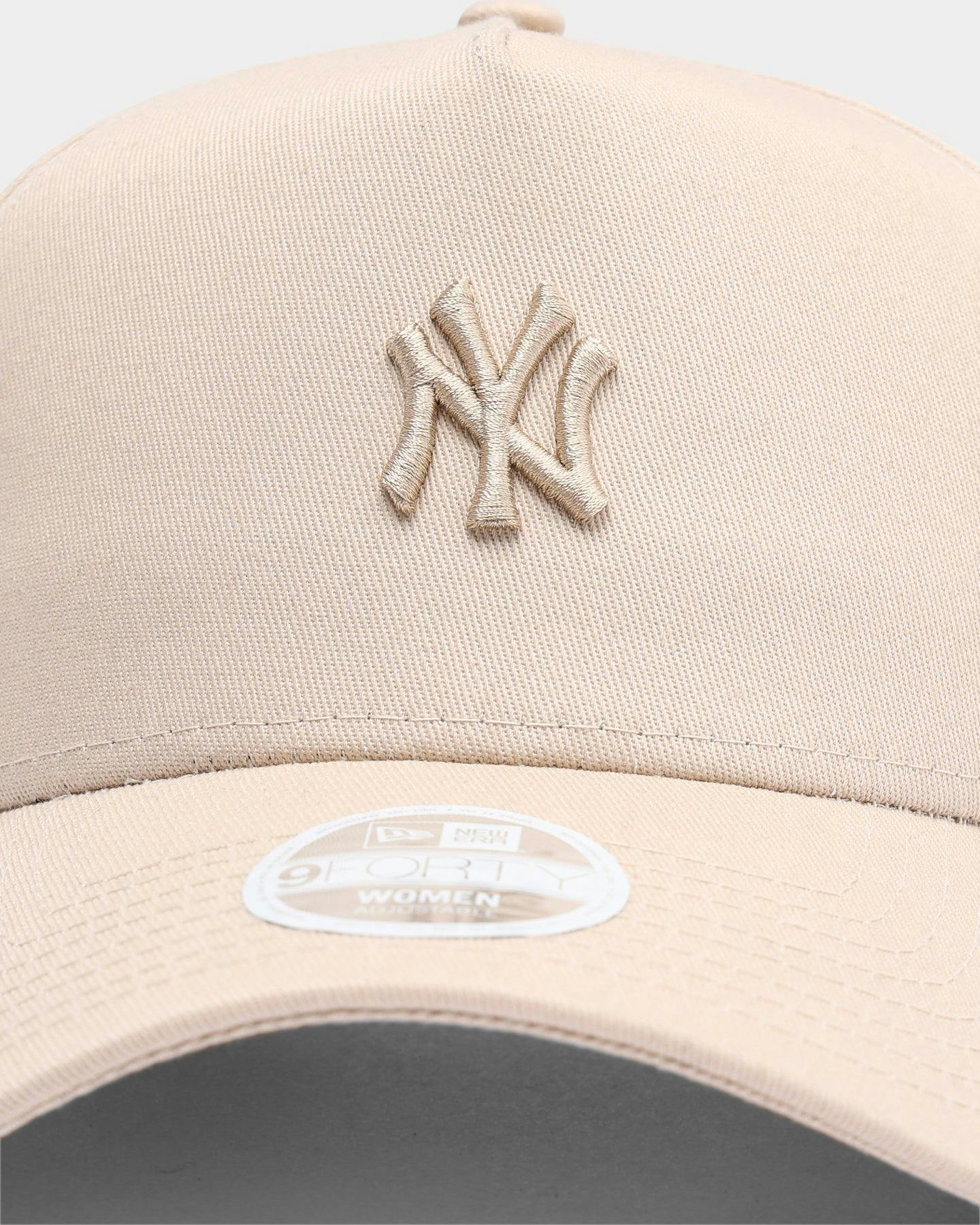 New Era Women's New York Yankee's Tonal 9FORTY A-Frame Tumbleweed ...