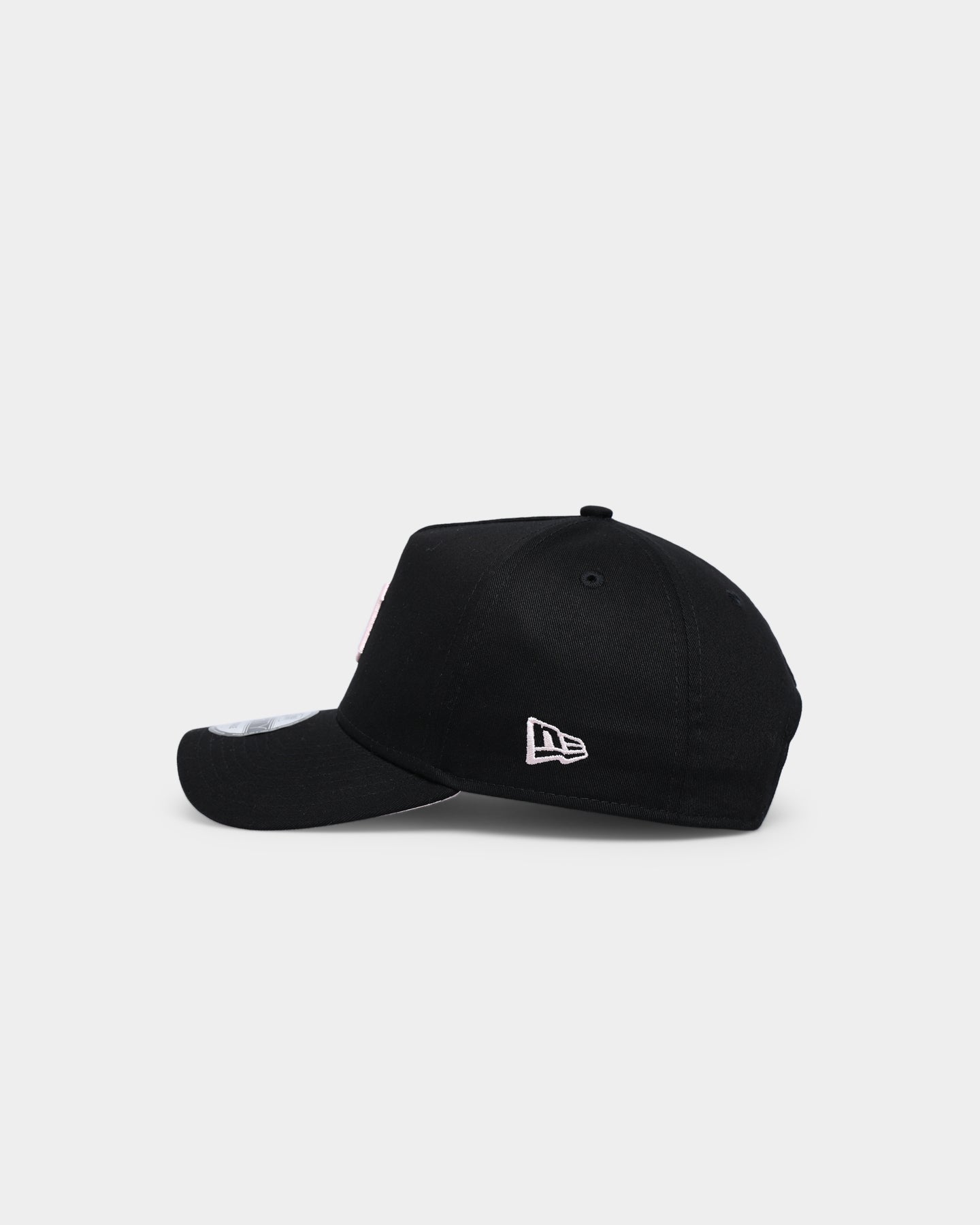 New Era Detroit Tigers Black and Orange Casual Classic Strapback Cap