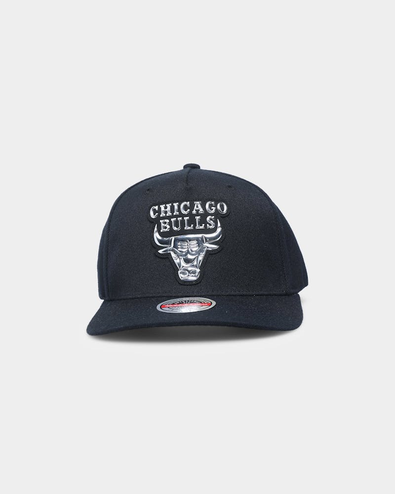 Mitchell & Ness Chicago Bulls 'Metallic Charcoal' Classic Red Snapback Black thumbnail - 0