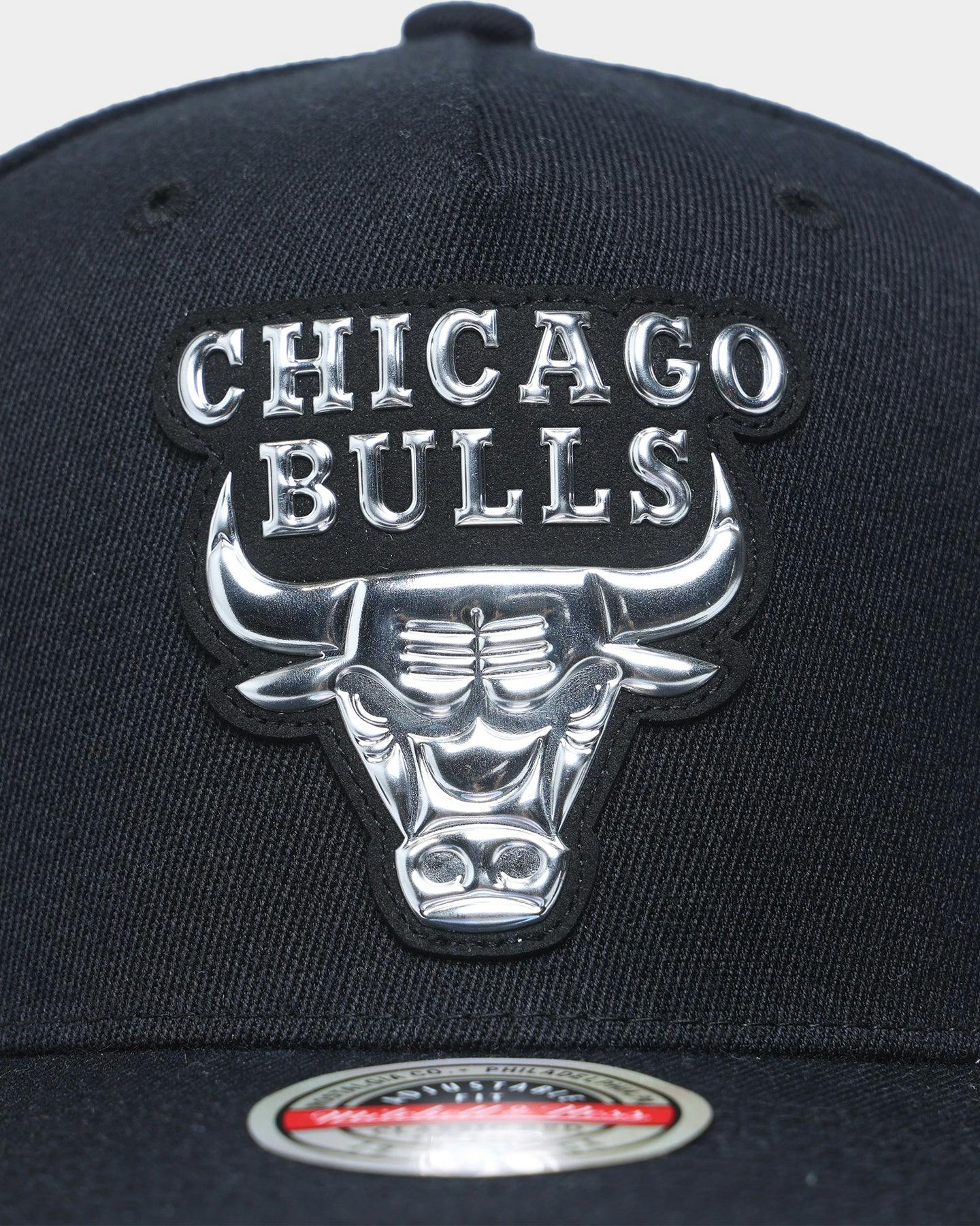 Mitchell & Ness Chicago Bulls 'Metallic Charcoal' Classic Red Snapback Black