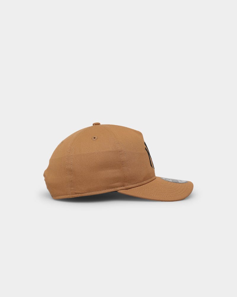 New Era New York Yankees Pinch Crown Golfer Wheat/Black
