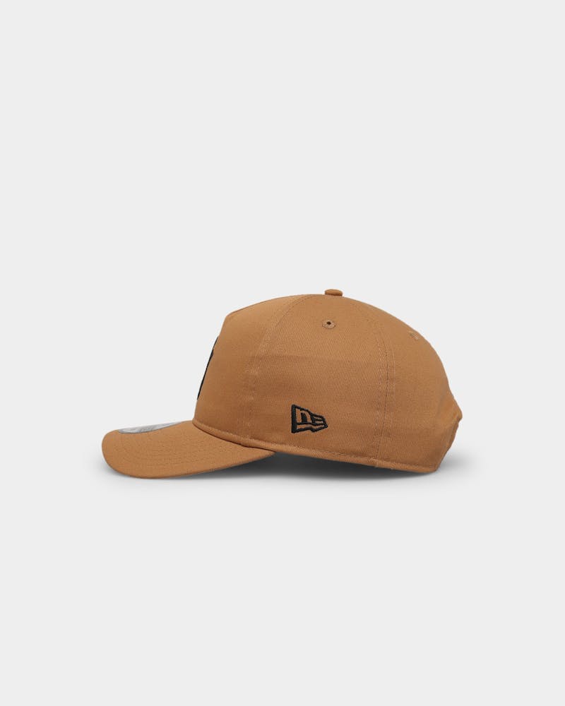 New Era New York Yankees Pinch Crown Golfer Wheat/Black