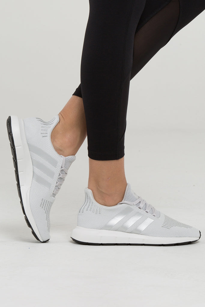 adidas swift run grey and silver