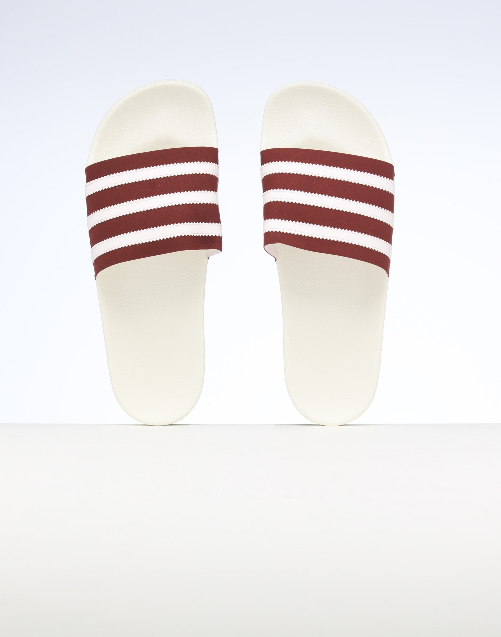 adilette off white