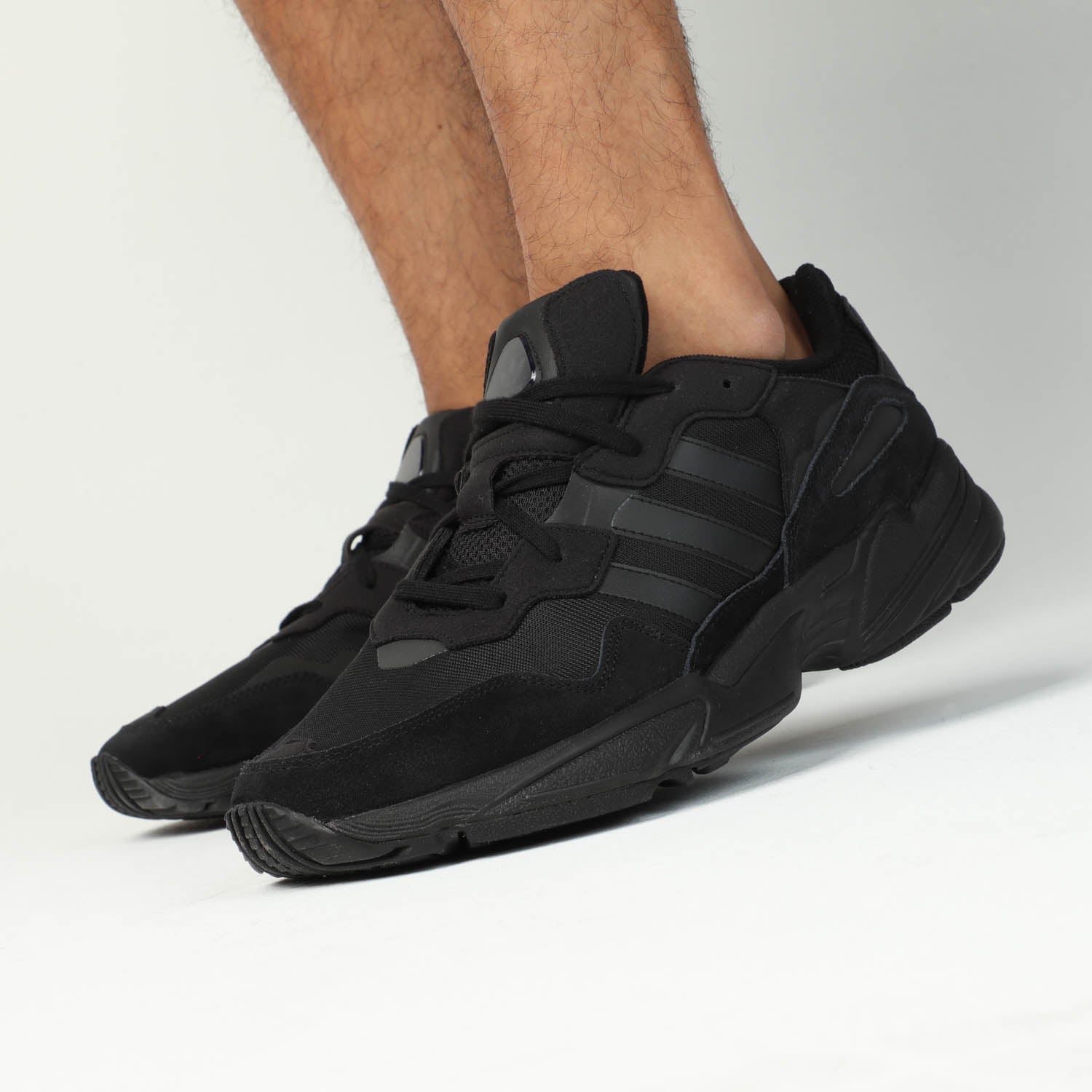 adidas yung in black