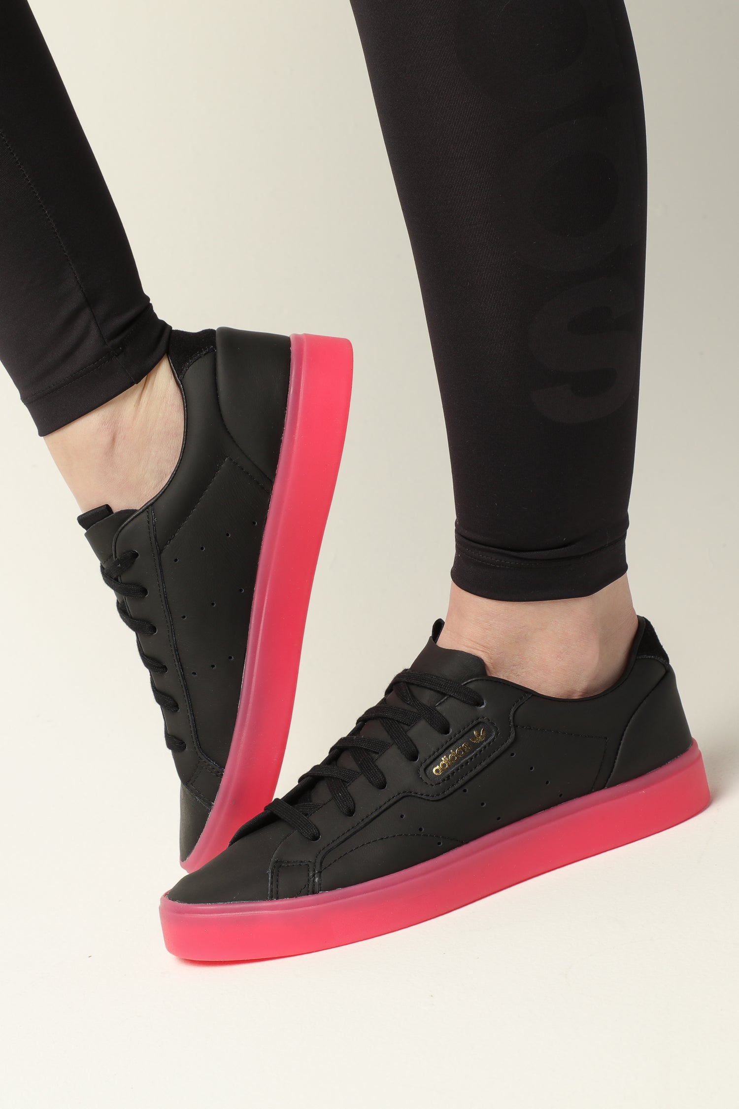adidas sleek mid top pink bottoms