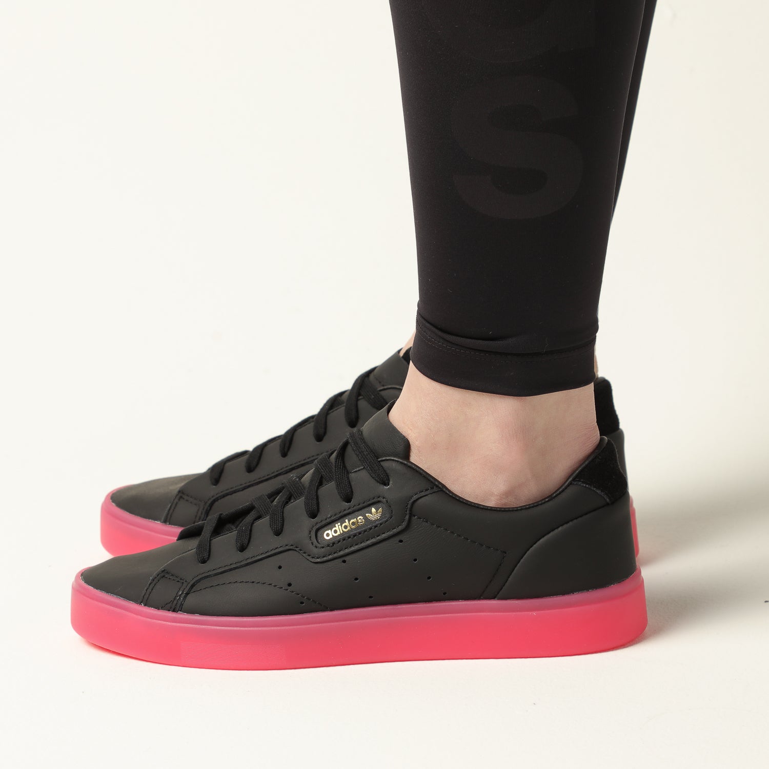 Adidas Sleek Black/Pink | Culture Kings 