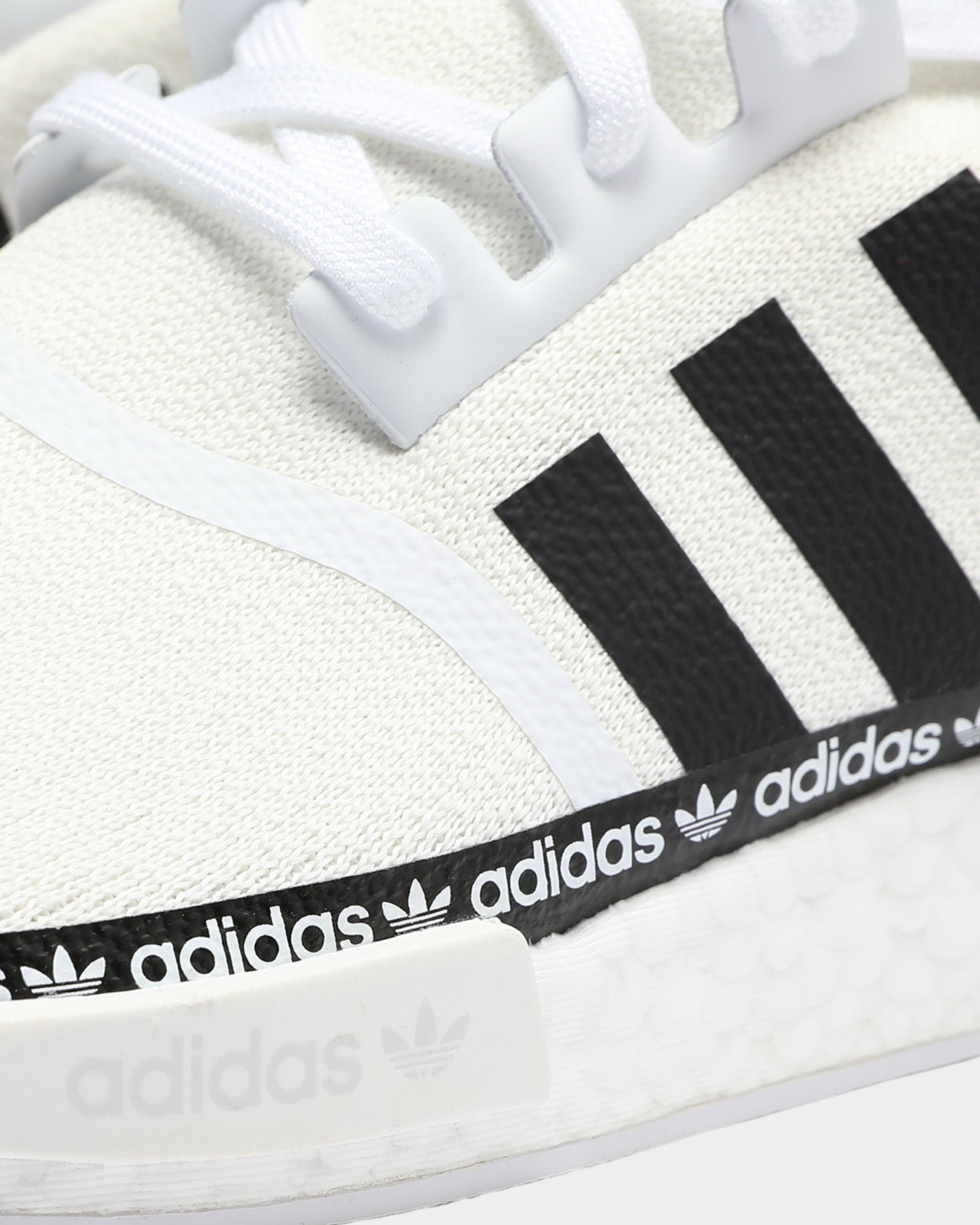 nmd r1 black and white mens