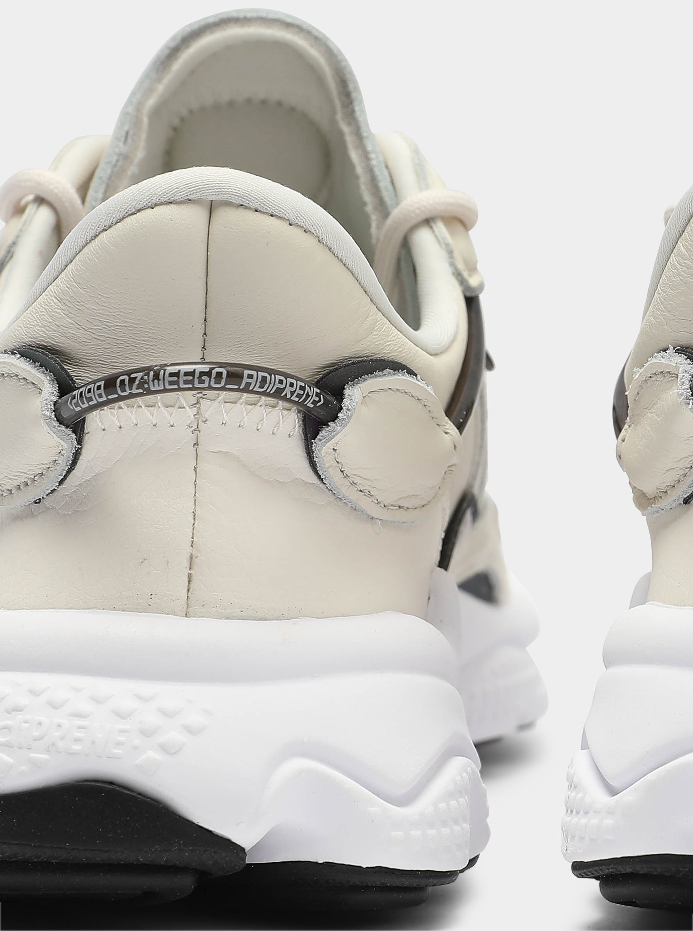 women's ozweego