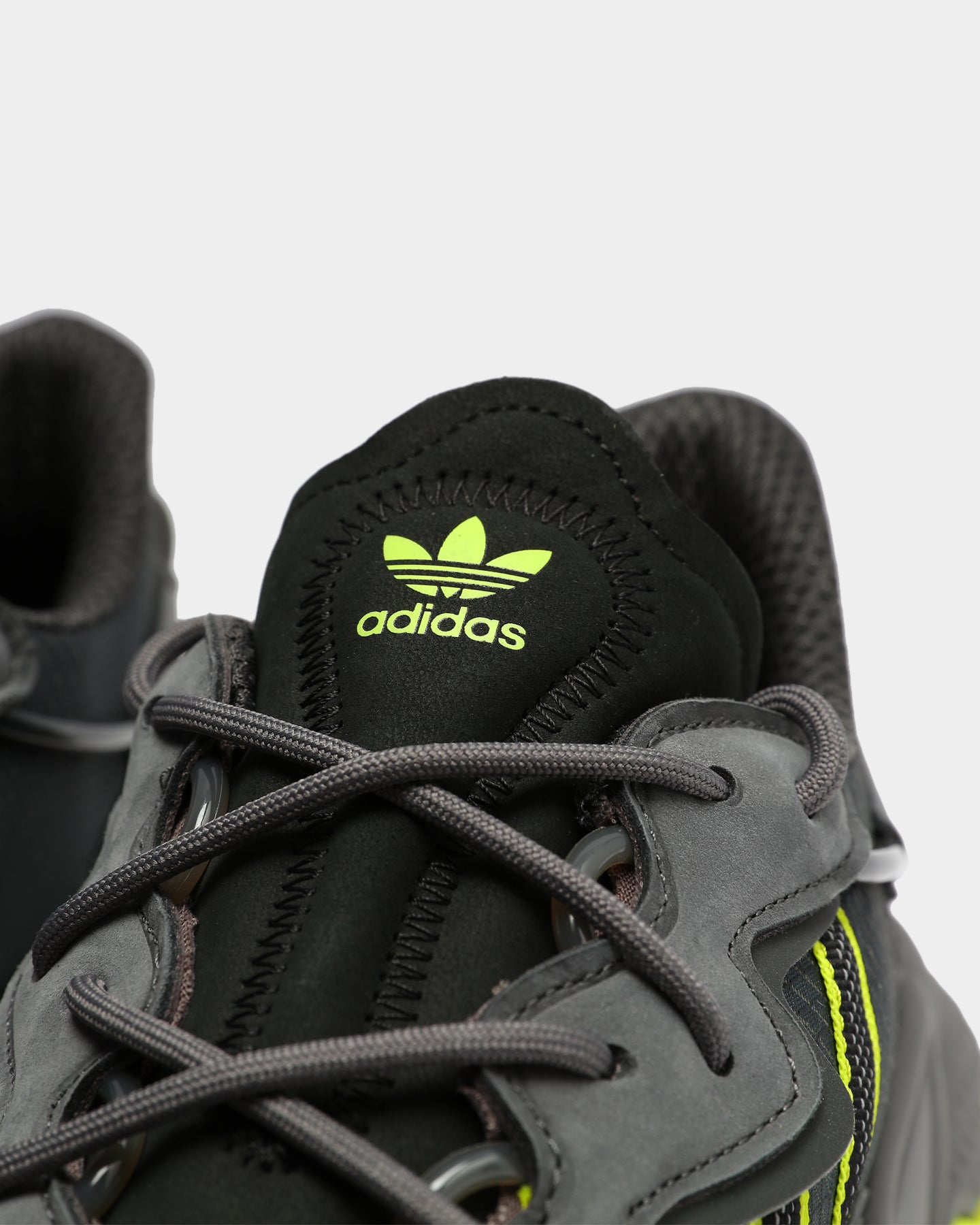 adidas men's ozweego