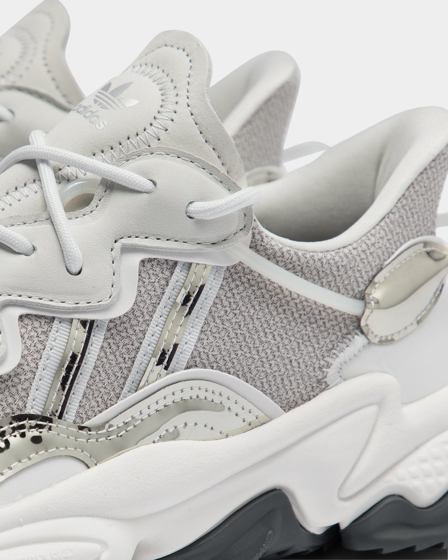 women's ozweego